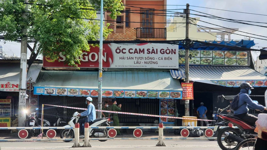 Công an phong tỏa hiện trường để làm rõ vụ việc. Ảnh: HT Công an phong tỏa hiện trường để làm rõ vụ việc. Ảnh: HT
