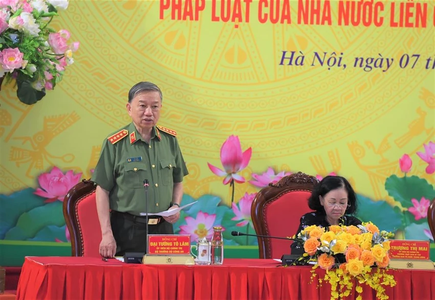 Bộ trưởng Bộ Công an Tô Lâm phát biểu tại hội nghị. Ảnh: BCA Bộ trưởng Bộ Công an Tô Lâm phát biểu tại hội nghị. Ảnh: BCA