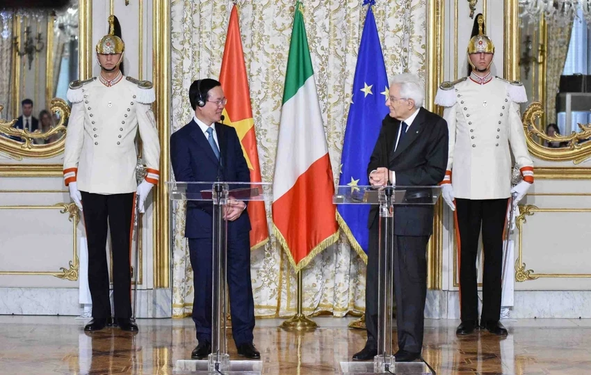 Chủ tịch nước Võ Văn Thưởng và Tổng thống Sergio Mattarella tại buổi họp báo. Ảnh: VOV Chủ tịch nước Võ Văn Thưởng và Tổng thống Sergio Mattarella tại buổi họp báo. Ảnh: VOV