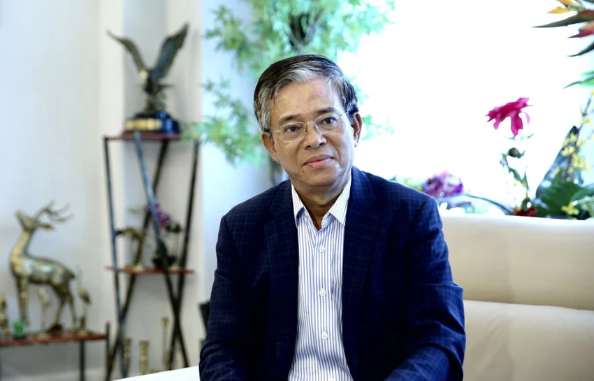 p4-dai-su-pham-quang-vinh.jpg