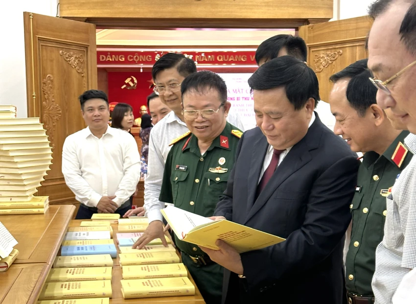 Ra mắt sách quý của Tổng Bí thư Nguyễn Phú Trọng
