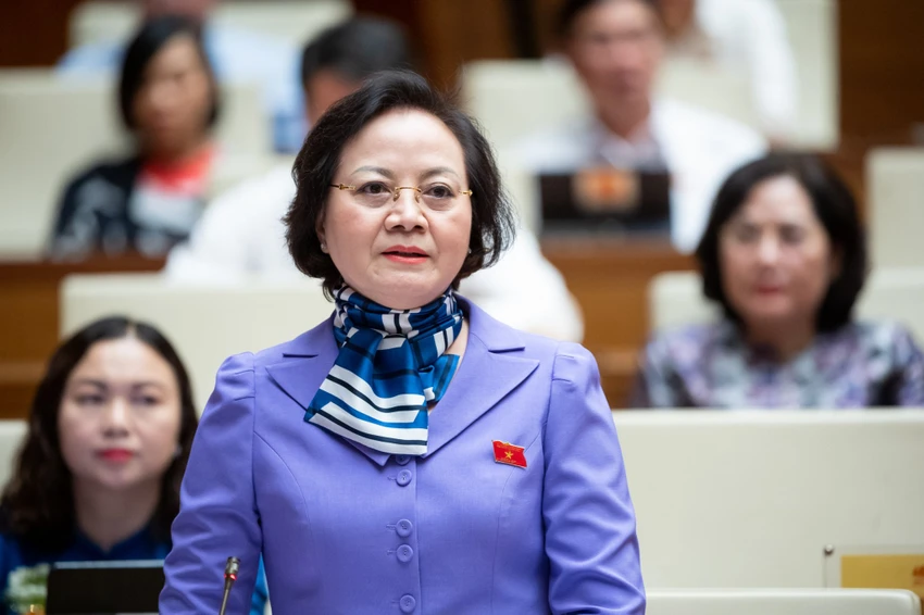 Nhiều đại biểu đề xuất cải cách tiền lương cho giáo viên-bo-truong-pham-thi-thanh-tra-cai-cach-tien-luong.jpg