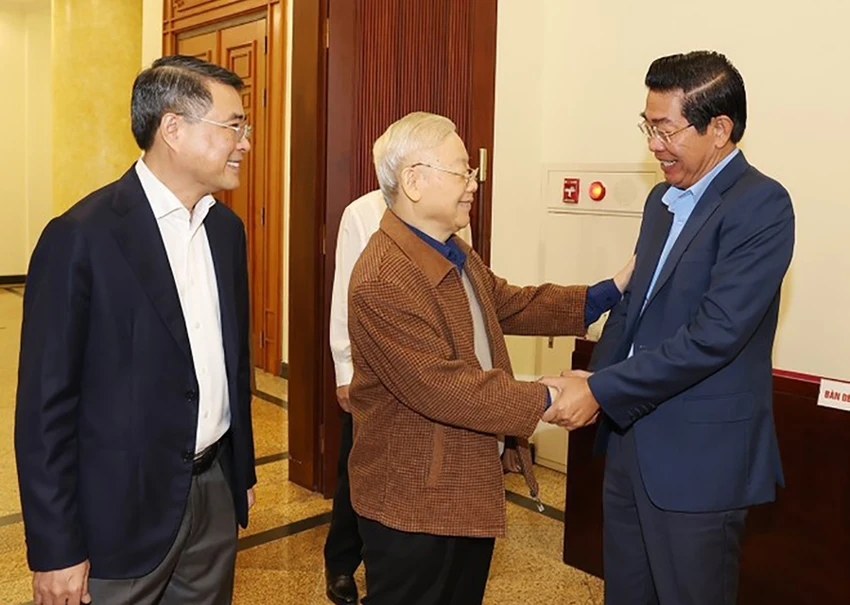 tong-bi-thu-chu-tri-hop-phong-chong-tham-nhung-1.jpg