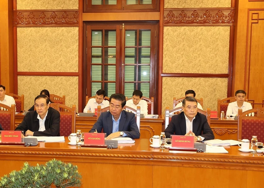 tong-bi-thu-chu-tri-hop-phong-chong-tham-nhung-6.jpg