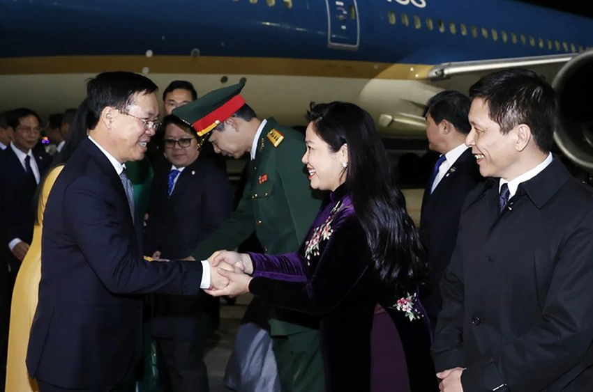 chu-tich-nuoc-tham-chinh-thuc-nhat-ban-2.jpg