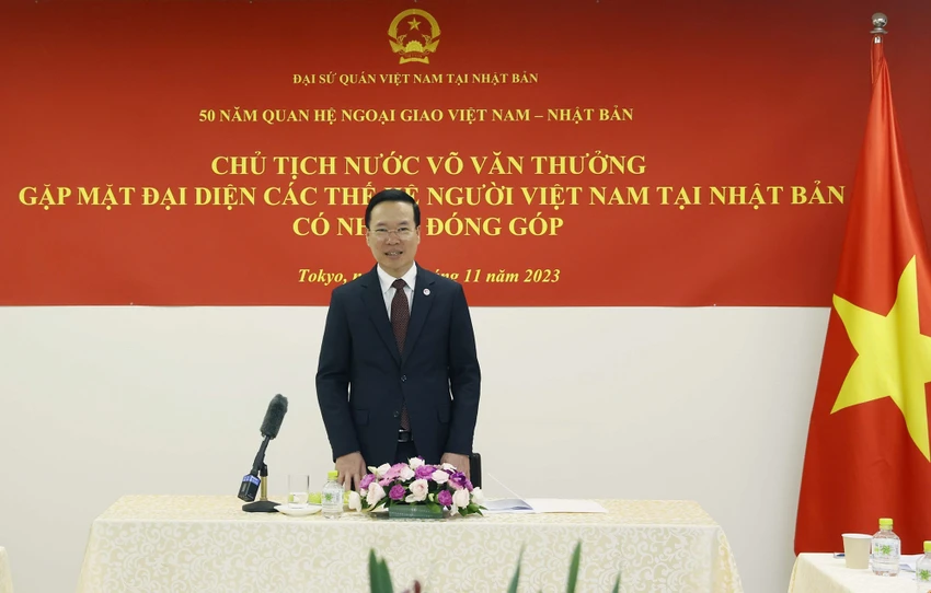 chu-tich-nuoc-vo-van-thuong-gap-go-dai-su-quan-1.jpg