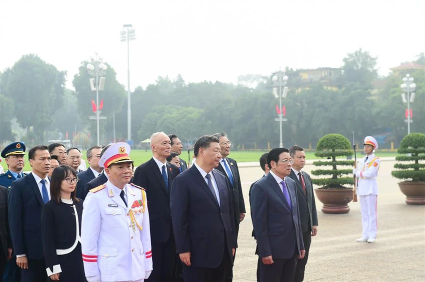bao-ve-ong-tap-can-binh-vao-lang-vieng-bac.jpg