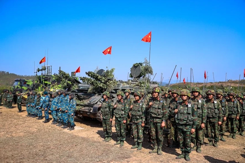 10-thu-tuong-du-ban-dan-that-quan-doan-12-7185.jpeg