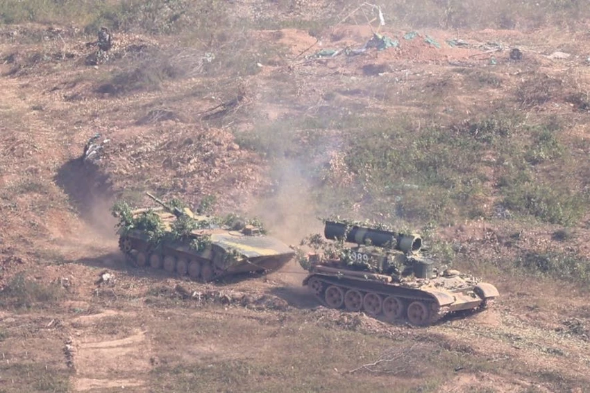 6-thu-tuong-du-ban-dan-that-quan-doan-12-65.jpeg
