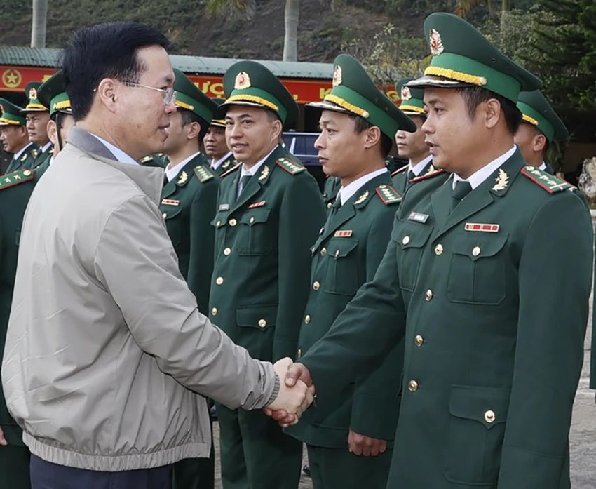 chu-tich-nuoc-vo-van-thuong-tham-nghe-an-1.jpg