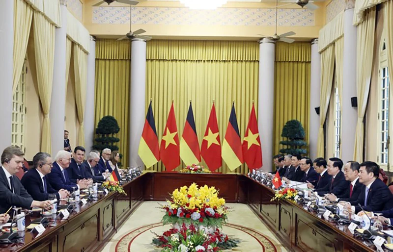  chu-tich-nuoc-hoi-dam-tong-thong-duc-4.jpeg