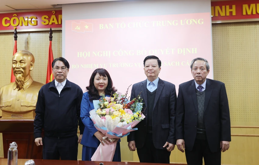 HONG-SAM-BAN-TO-CHUC-TRUNG-UONG.jpg