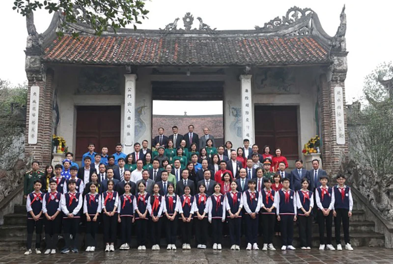 chu-tich-nuoc-dang-huong-an-duong-vuong-co-loa-3.jpg