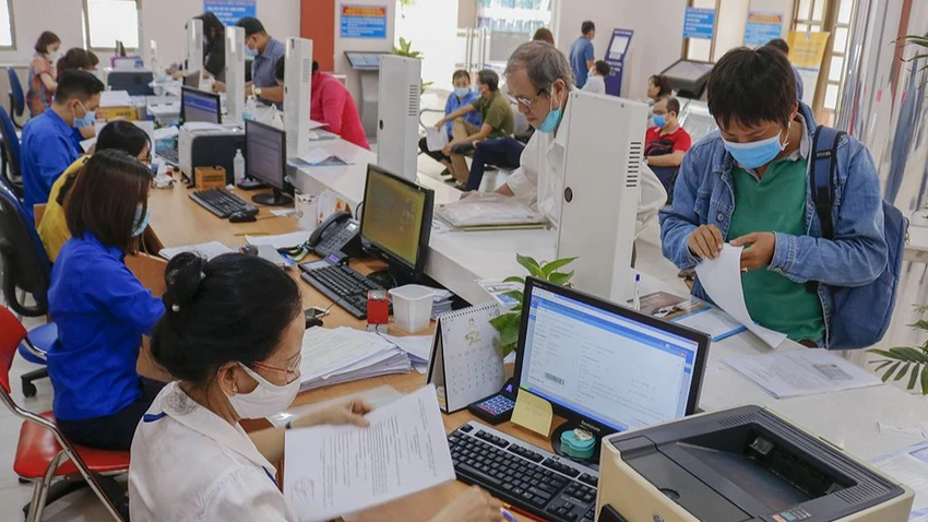 Chỉ đạo mới nhất của Thủ tướng về bãi bỏ các chứng chỉ không cần thiết