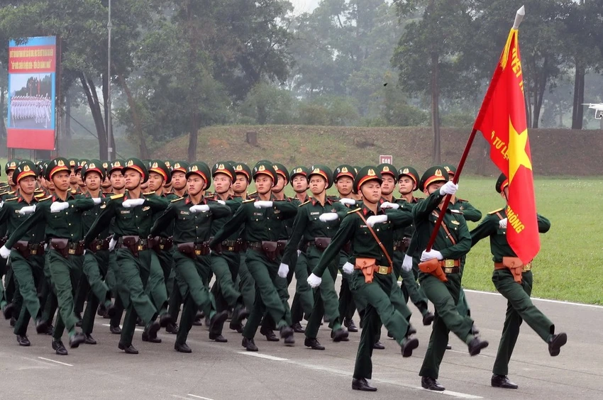 thuong-tuong-nguyen-tan-cuong-kiem-tra-hop-luyen-cac-luc-luong-dieu-binh-ky-niem-chien-thang-dien-bien-phu.jpg