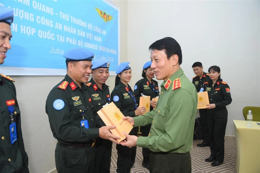 thu-truong-luong-tam-quang-lam-viec-tai-nam-xu-dang-4.jpg