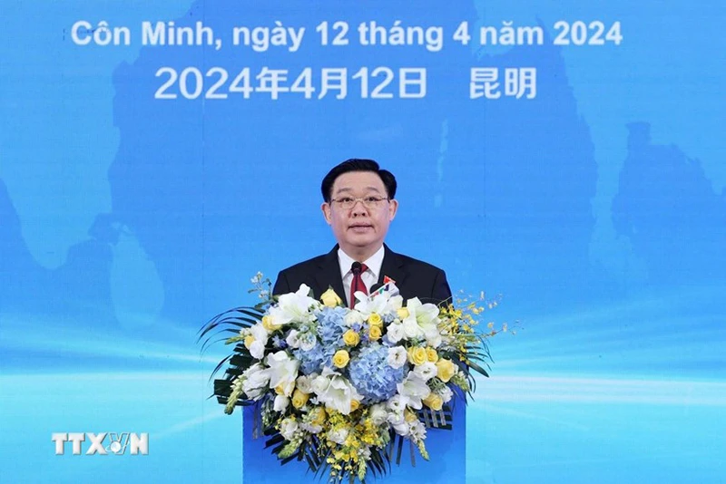 cung-nhau-cu-the-hoa-noi-ham-moi-quan-he-doi-tac-hop-tac-chien-luoc-toan-dien-viet-trung (3).jpg
