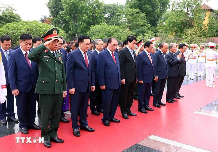 Lãnh đạo Đảng, Nhà nước viếng Chủ tịch Hồ Chí Minh nhân Ngày sinh của Bác