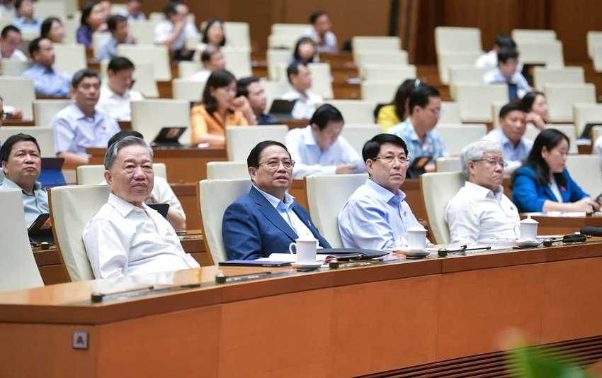 ĐB Hà Sỹ Đồng: Có tình trạng nhiều ngành như ô tô 'tát nước theo mưa'