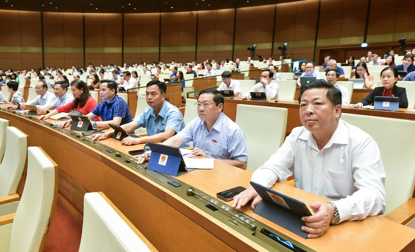 Quốc hội 'chốt' bổ sung quy định về đấu giá biển số xe vào Luật Trật tự, an toàn giao thông đường bộ