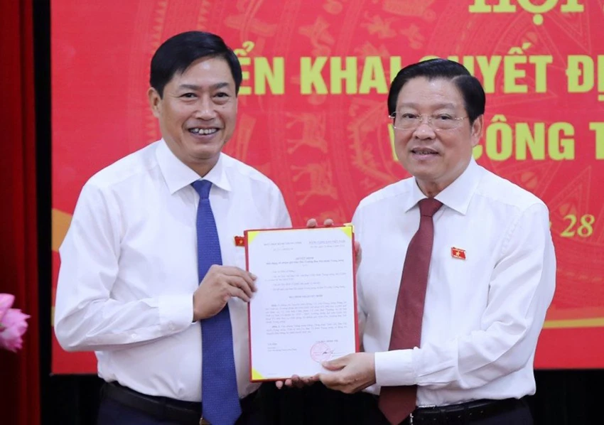 bi-thu-tinh-uy-son-la-lam-pho-truong-ban-noi-chinh-trung-uong-nguyen-huu-dong.jpeg
