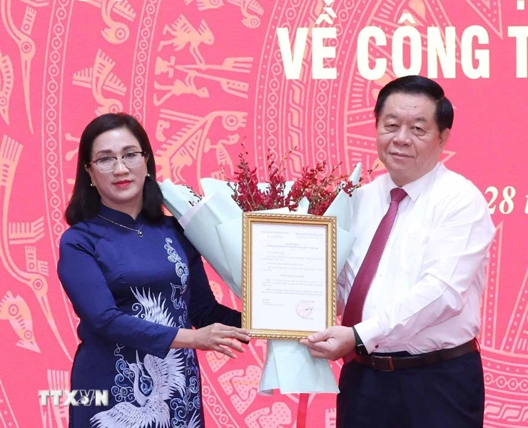 Bà Đinh Thị Mai làm Phó Trưởng Ban Tuyên giáo Trung ương