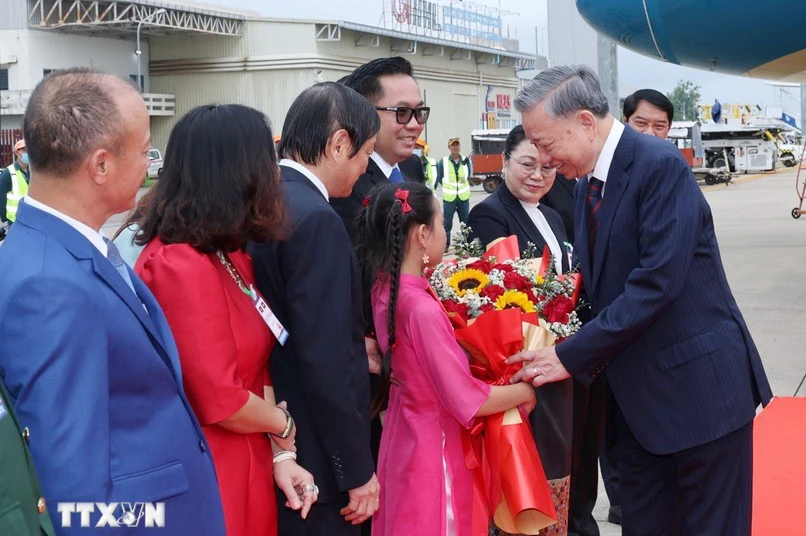 ttxvn-1107-chu-tich-nuoc-to-lam-lao-3-6962.jpg