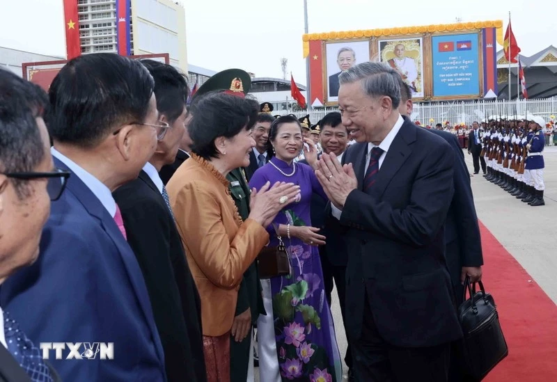 chu-tich-nuoc-to-lam-ket-thuc-tot-dep-chuyen-tham-den-vuong-quoc-campuchia-1.jpg