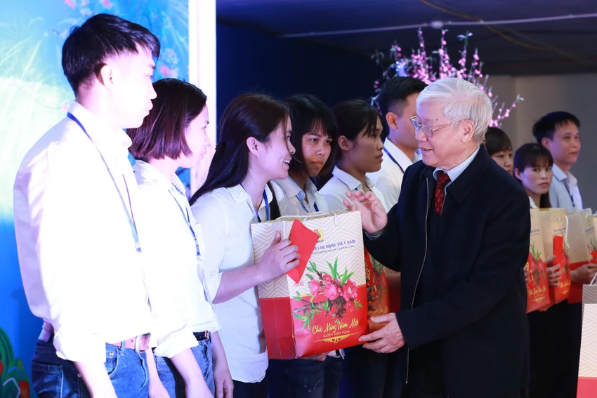 mot-so-hinh-anh-noi-bat-cua-tong-bi-thu-nguyen-phu-trong-14.jpg