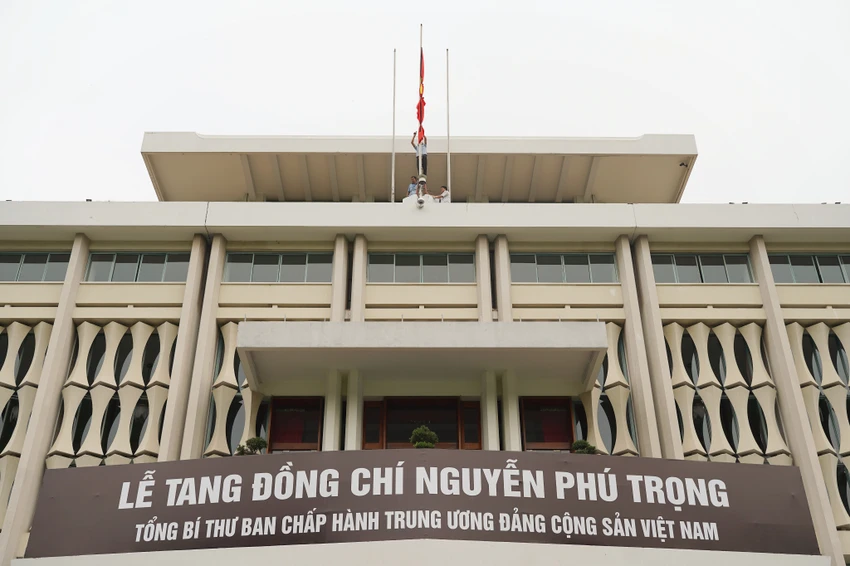 le-tang-tong-bi-thu-tp.hcm-1.jpg
