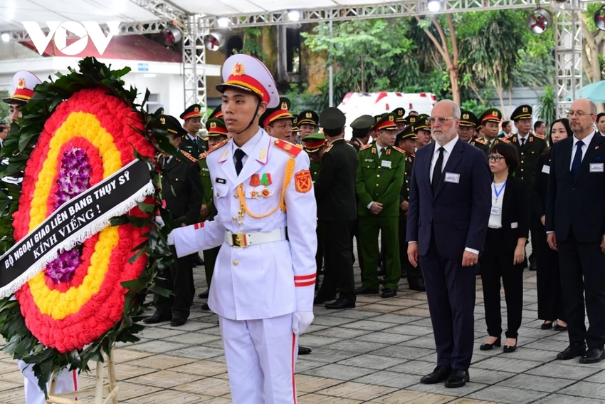 doan-thuy-si.jpg
