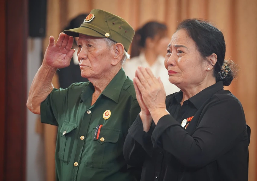 26-7-thuong-tiec-tong-bi-thu-8.jpg