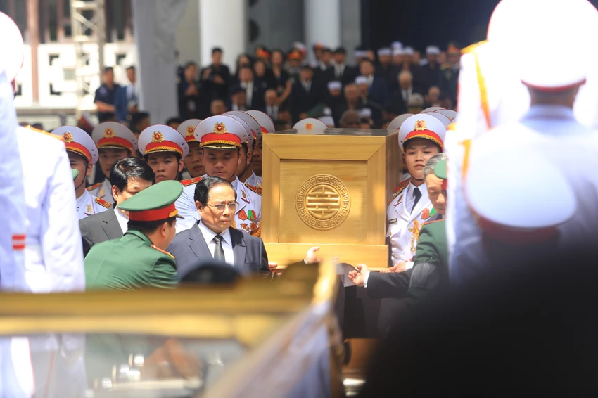 le-tien-tong-bi-thu-tai-nha-tang-le-116.jpg