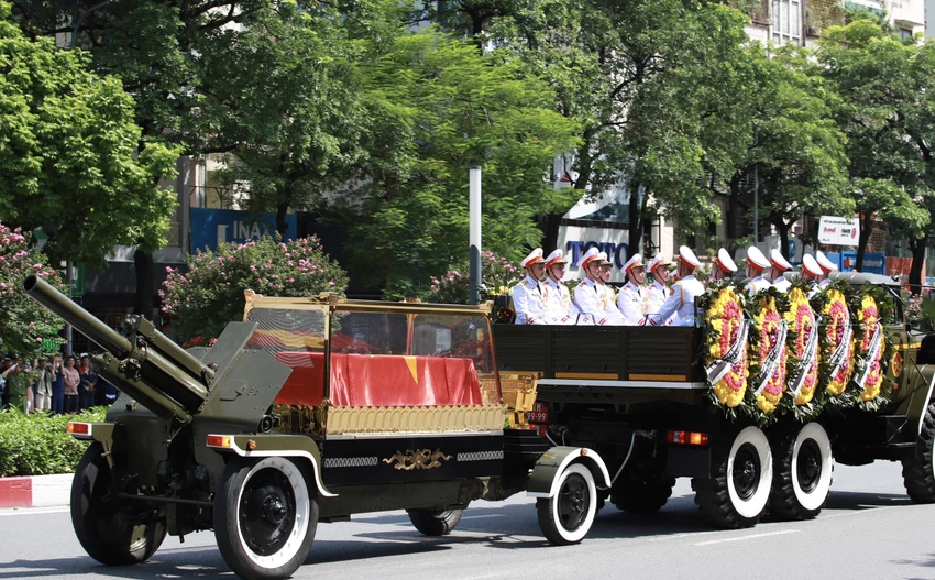 pho-tran-duy-huong-tong-bi-thu.jpg