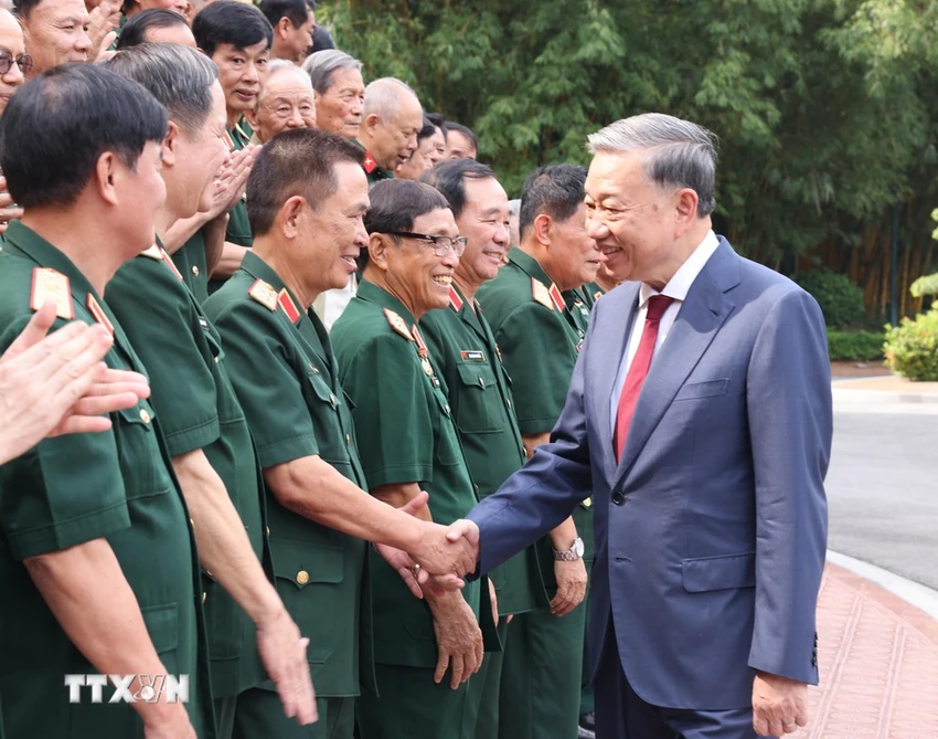 Tổng Bí thư, Chủ tịch nước Tô Lâm gặp mặt cựu chiến binh Sư đoàn 308