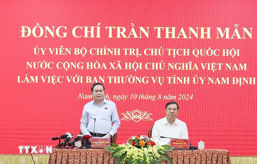 Chủ tịch Quốc hội: Không để bỏ hoang trụ sở công sau sáp nhập huyện, xã