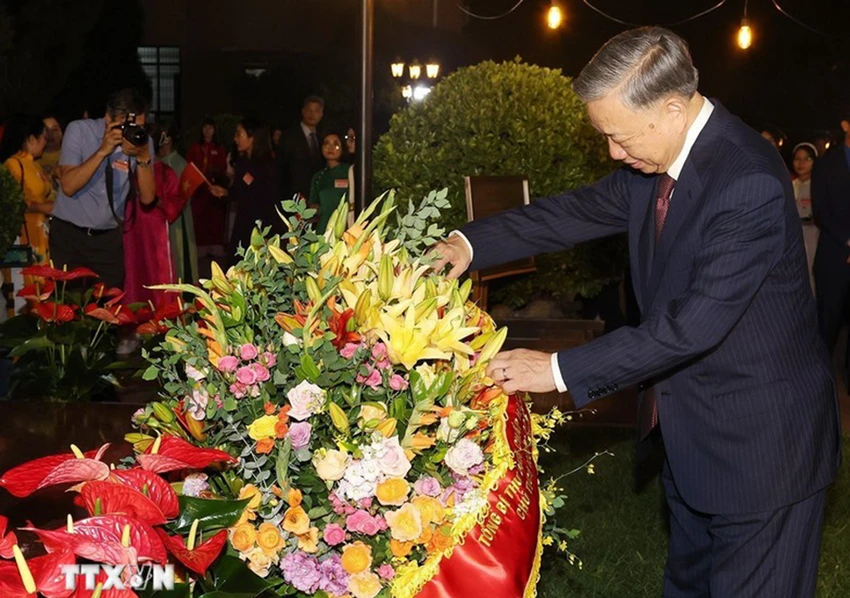 tong-bi-thu-chu-tich-nuoc-to-lam-gap-go-cong-dong-viet-nam-tai-trung-quoc-2.jpg