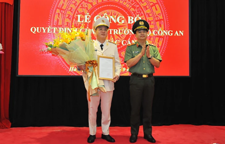 thieu-tuong-tran-van-hung.jpg