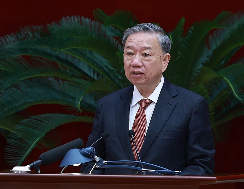 khai-mac-hoi-nghi-lan-thu-10-trung-uong-khoa-xiii-4.jpg