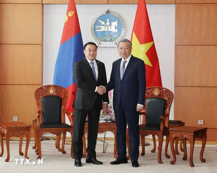 tong-bi-thu-viet-nam-la-uu-tien-hang-dau-trong-chinh-sach-doi-ngoai-cua-mong-co-chu-tich-quoc-hoi.jpg