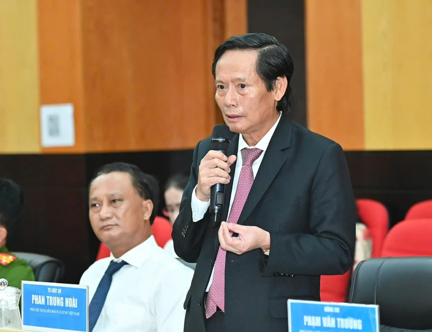 LUAT-SU-PHAN-TRUNG-HOAI.jpg