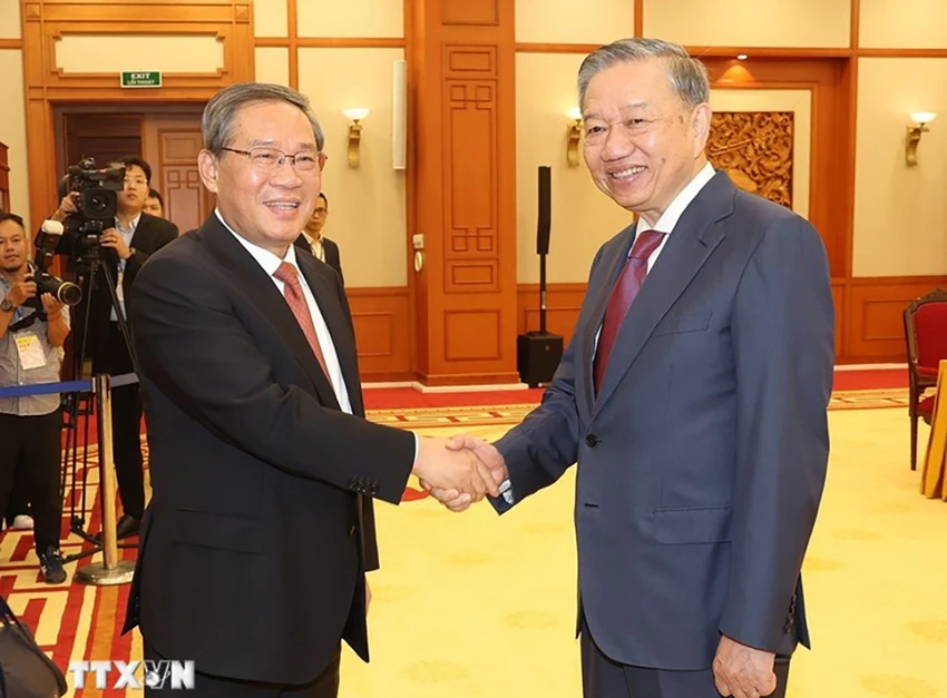 chum-anh-tong-bi-thu-chu-tich-nuoc-to-lam-tiep-thu-tuong-trung-quoc-ly-cuong.jpg