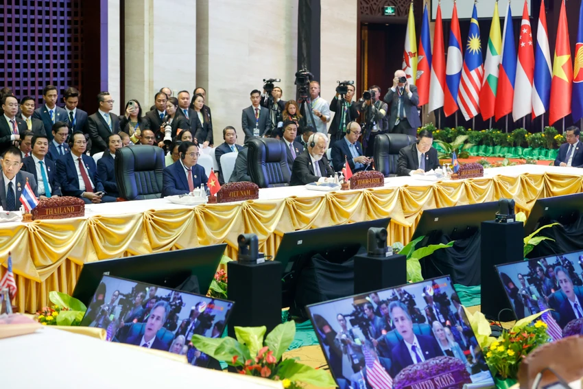 nhin-lai-hon-60-hoat-dong-trong-4-ngay-cua-thu-tuong-pham-minh-chinh-o-lao-3.jpg