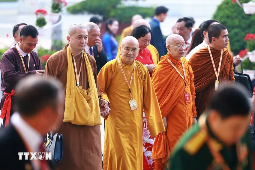 tong-bi-thu-chu-tich-nuoc-to-lam-cung-hon-1-000-dai-bieu-du-dai-hoi-mat-tran-to-quoc-viet-nam (2).jpg