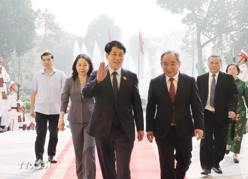 tong-bi-thu-to-lam-chu-tich-nuoc-luong-cuong-ban-giao-cong-tac-chu-tich-nuoc-1.jpg