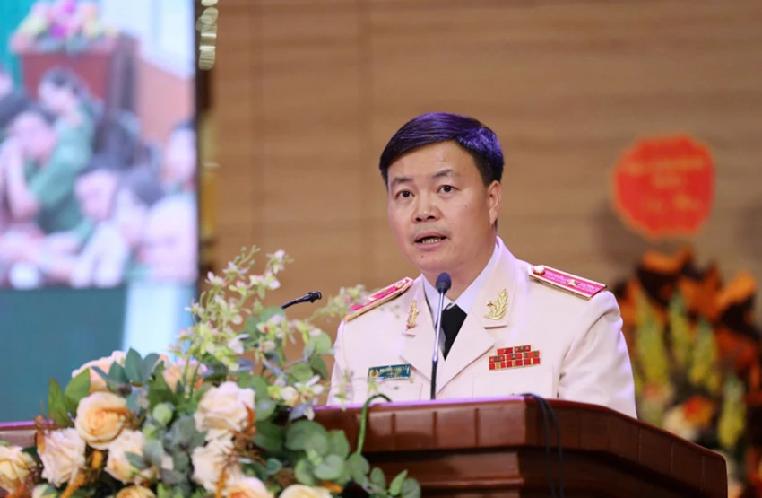 thieu-tuong-nguyen-ngoc-van-lam-tu-lenh-canh-sat-co-dong-1.jpg