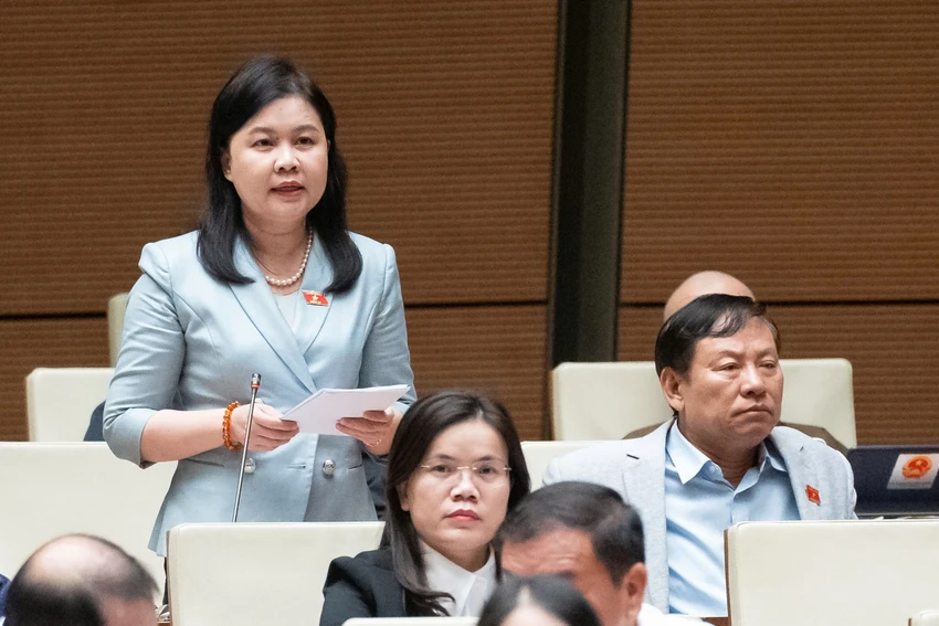 p5-nguyen-phuong-thuy.jpg