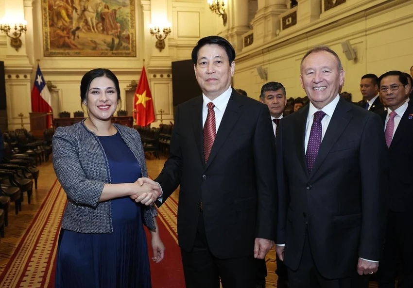 Tổng thống Chile chủ trì lễ đón Chủ tịch nước Lương Cường
