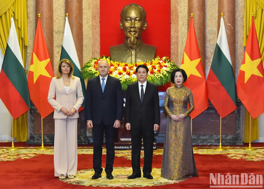 chu-tich-nuoc-luong-cuong-don-tong-thong-bulgari (6).jpg