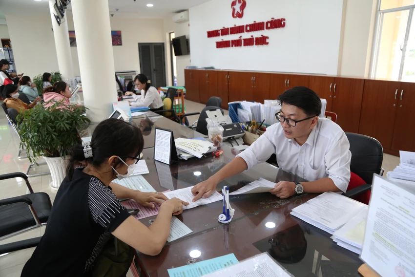 TP.HCM và các địa phương đang xoay sở cho công tác nhân sự trong khung thể chế khi thực hiện tinh gọn bộ máy-cach-mang-tinh-gon-bo-may-phai-tim-duoc-nguoi-tai-duc-thuc-su.JPG